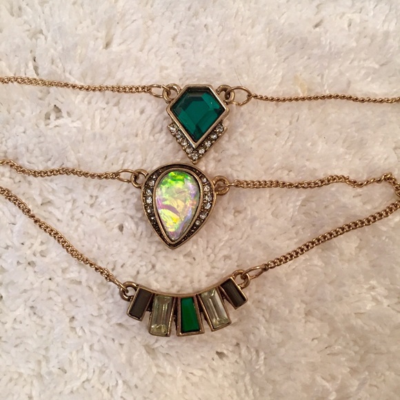 2/$25💋 Triple Emerald Green Rhinestone Necklace - Picture 4 of 5